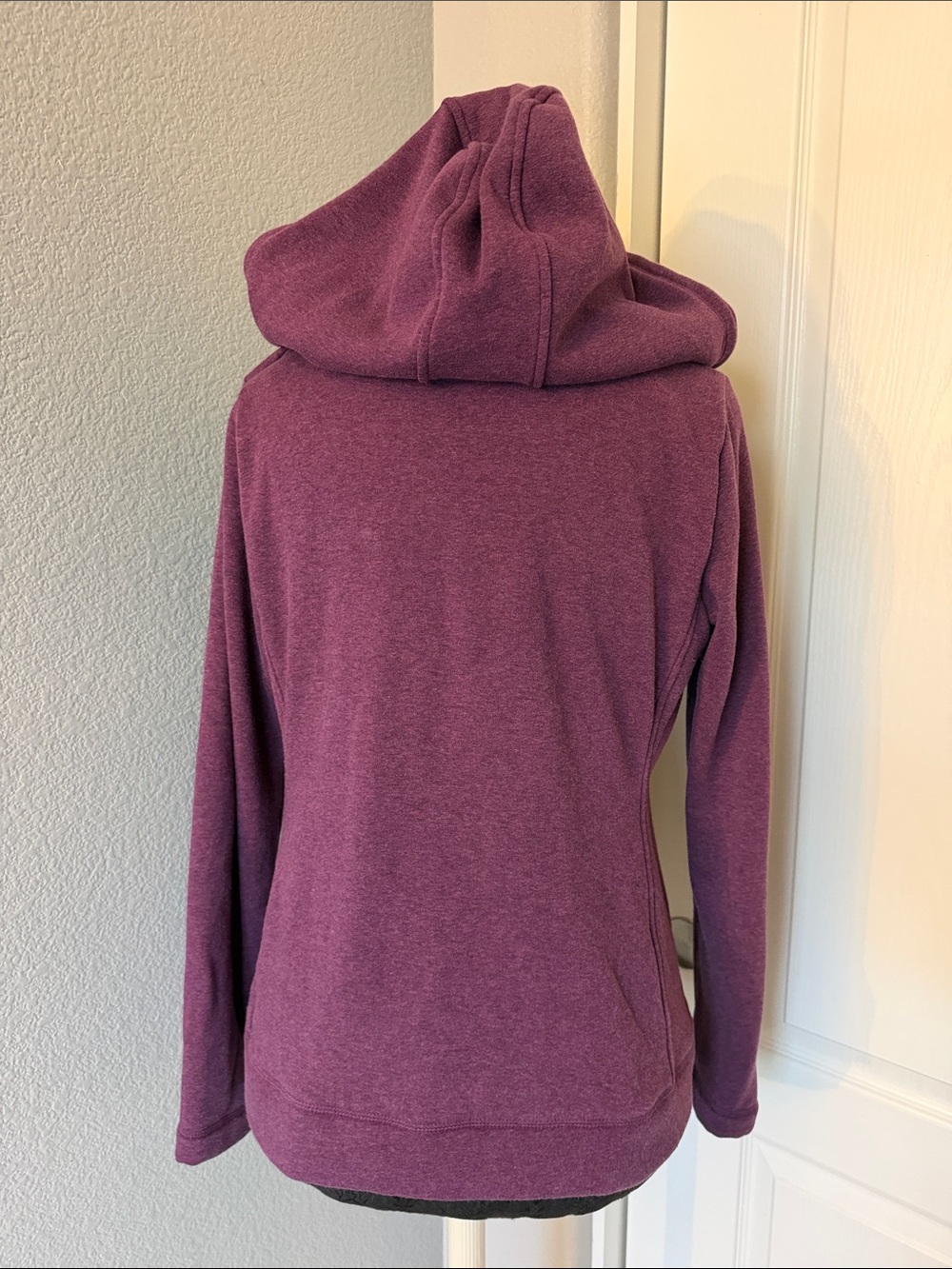UGG Benson Hoodie Fleece Zip-Up Hooded Jacket in Plum Size Medium - Picture 3 of 9